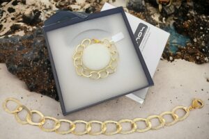 Bracciale catena alluminio dorato maglia piatta satinata
