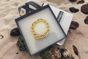 Bracciale catena alluminio maglia dorata arrotondata