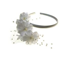 Cerchietto cerimonia con fiore bianco