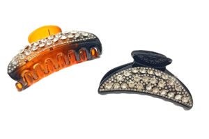 Pinza mezzaluna acrilico con strass cm. 8,5