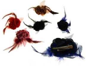 Becco fiore con piuma verde,viola,marrone,azzurro,nero,blu
