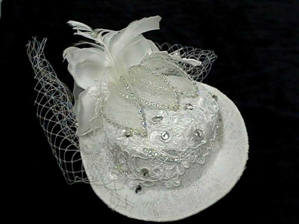 Cappellino tessuto piume perle e strass Acconciatura da cerimonia