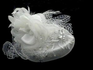 Cappellino fiori perle e strass Acconciatura da cerimonia