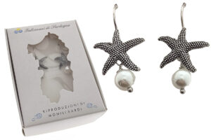 Orecchino metallo anticato pendente stella marina con perla mm. 8