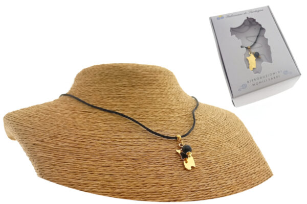 Collana tessuto nero con ciondolo acciaio dorato Sardegna e pietra onice