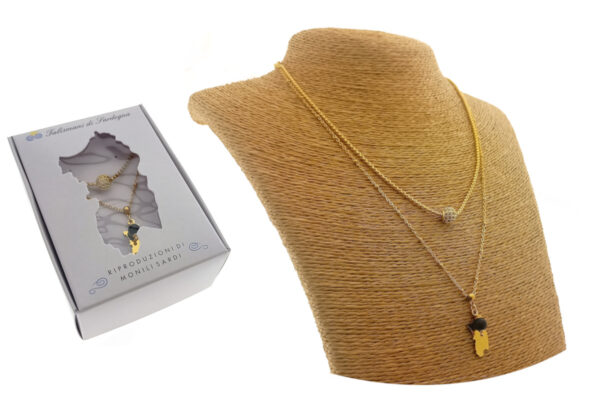 Collana 2 fili acciaio dorata maglia quadrata e con sferette, ciondolo Sardegna con pietra onice e pallina strass