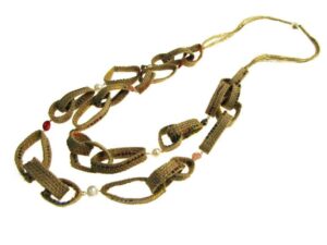 Collana lunga anelli fettuccina corda e perle