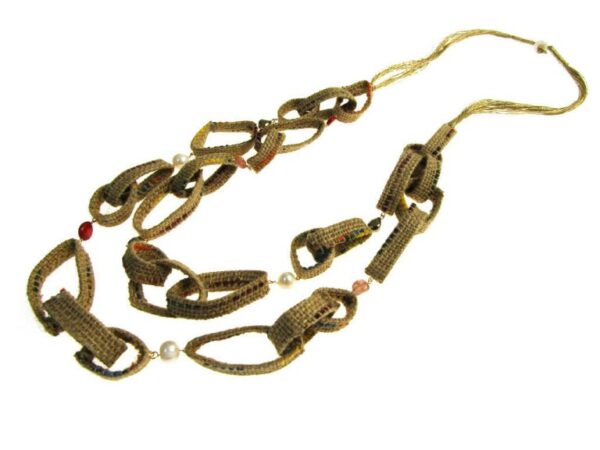 Collana lunga anelli fettuccina corda e perle
