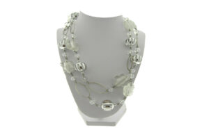 Collana corta 2 fili metallo vetro e cristalli