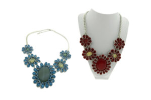 Collana centrali fiori tessuto vetro e acrilico