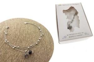 Bracciale 3 fili acciaio con bottone sardo e pietra onice da mm. 6