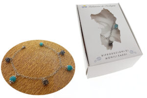 Bracciale catenina acciaio con palline turchesi e bottoni anticati