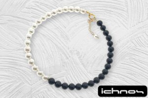 Collana bicolore con perle e pietre onice chiusura acciaio dorata