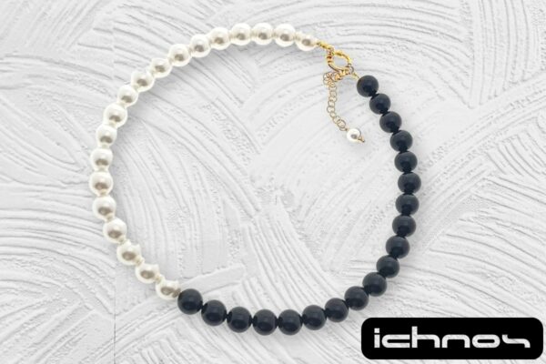Collana bicolore con perle e pietre onice chiusura acciaio dorata