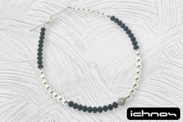 Collana perle e cristalli neri mm. 8 con sfera zirconi e chiusura acciaio