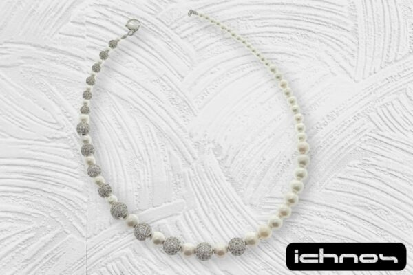 Collana degrad? in perle 15 sfere zirconi e chiusura acciaio