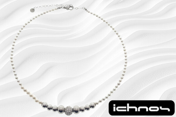 Collana perle mm. 4 con centrale sfere acciaio e pallina con zirconi