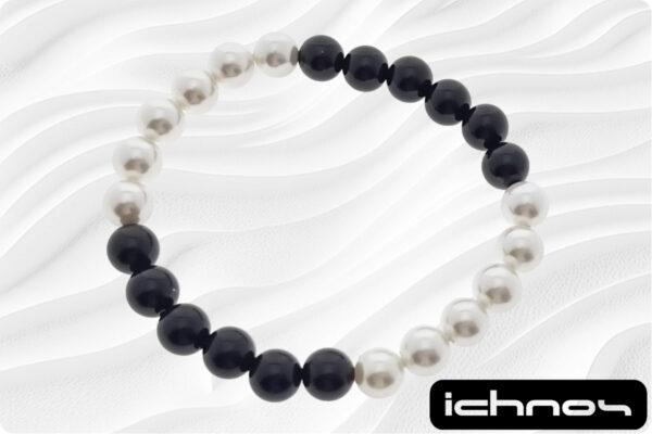 Bracciale bicolore perle e onice mm. 8 elasticizzato 4 segmenti