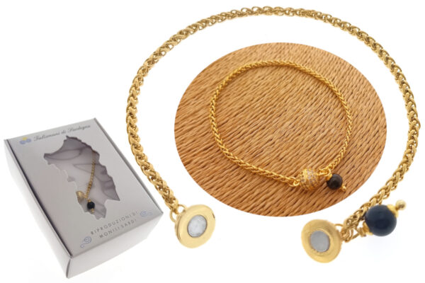 Bracciale maglia acciaio dorata con ciondolo pietra onice e chiusura sfera strass magnetica